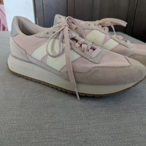 Women's Blush Pink New Balance 237 Sneakers Size 9